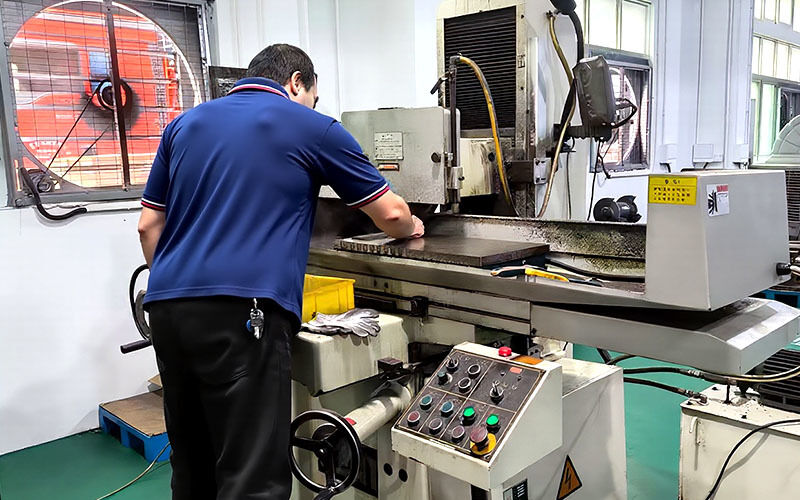 Dongguan Zhongwei Metal Products Co., Ltd 製造者の生産ライン